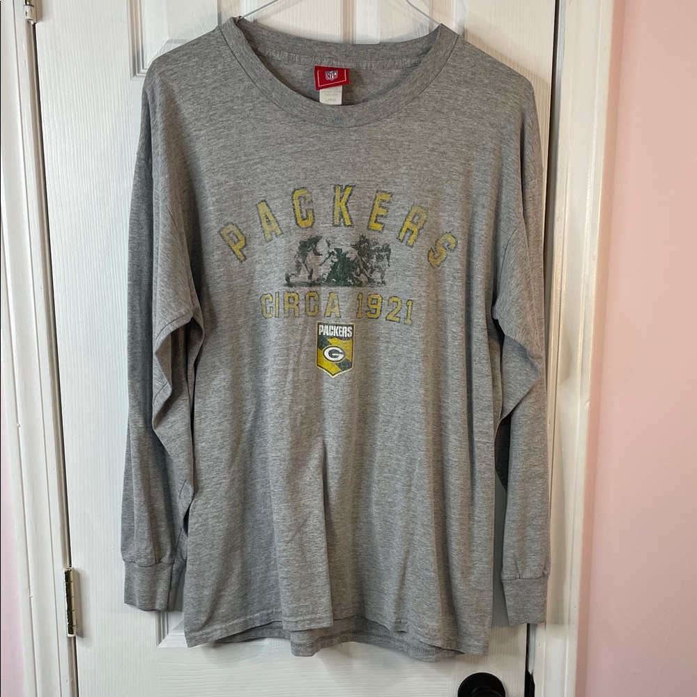 NFL Packers Gray Long Sleeve Tee.